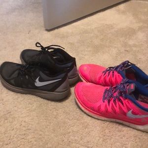 $50 for (2)Nike free runs 5.0❤️FINALSALE❤️